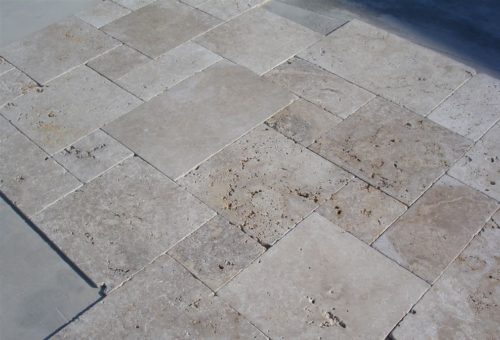 Travertín Rustic priečny rez, neplnený, bubnovaný, suchý