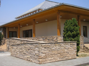kamenny-obklad-lamana-skala-champagne